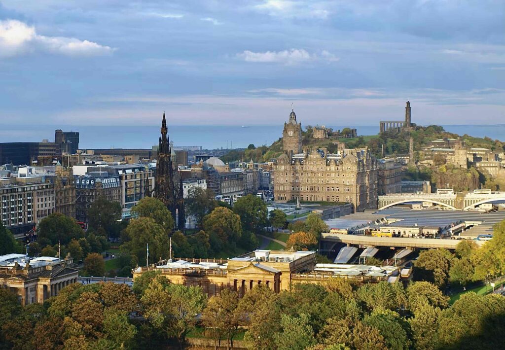 Edimburgo un viaje en el tiempo que te transporta al medievo